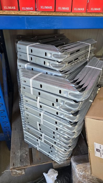 Стойки за климатик 43см заварени боядисани дебелина 1.5мм