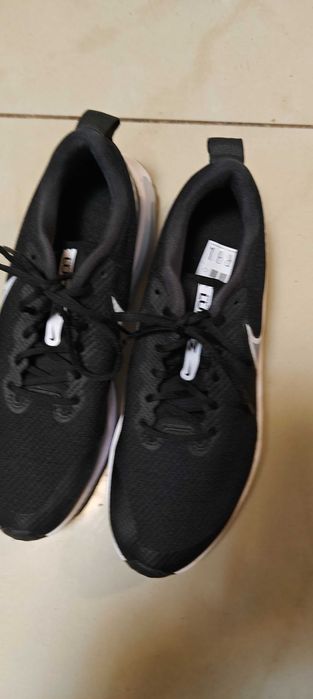 Nike air zoom arcadia 38N