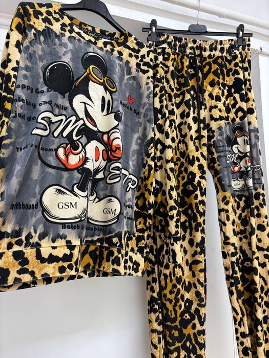 Compleu damă diferite modele