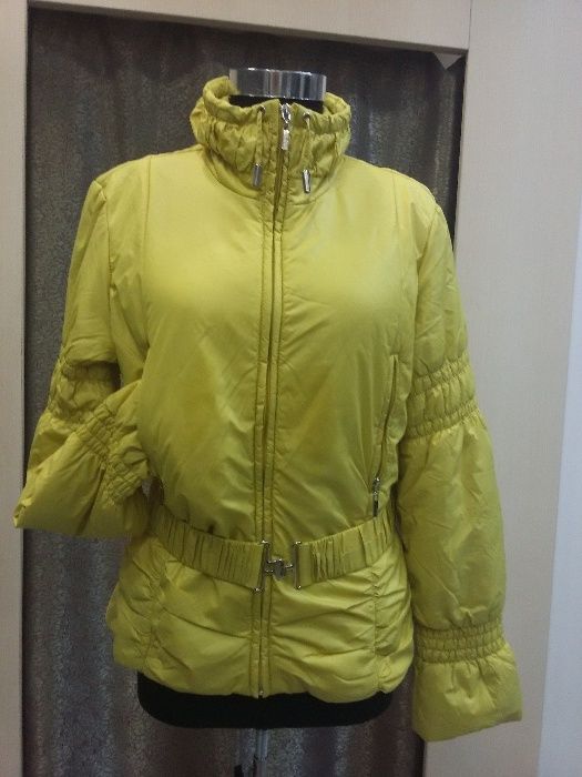 Продам  женскую куртку