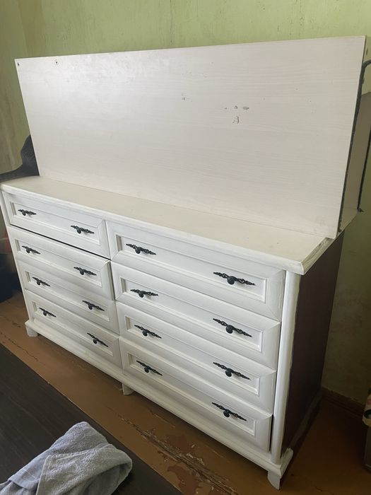 Продается шкаф и комод