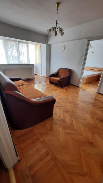 Vand apartament 2 camere zona parc Cismigiu Bucuresti