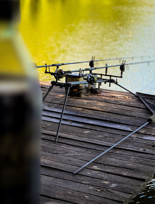 Vând Rod-Pod Daiwa Infinity D-Pod 3 Posturi