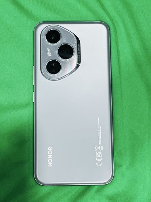 Продам Honor 400 pro 12/512