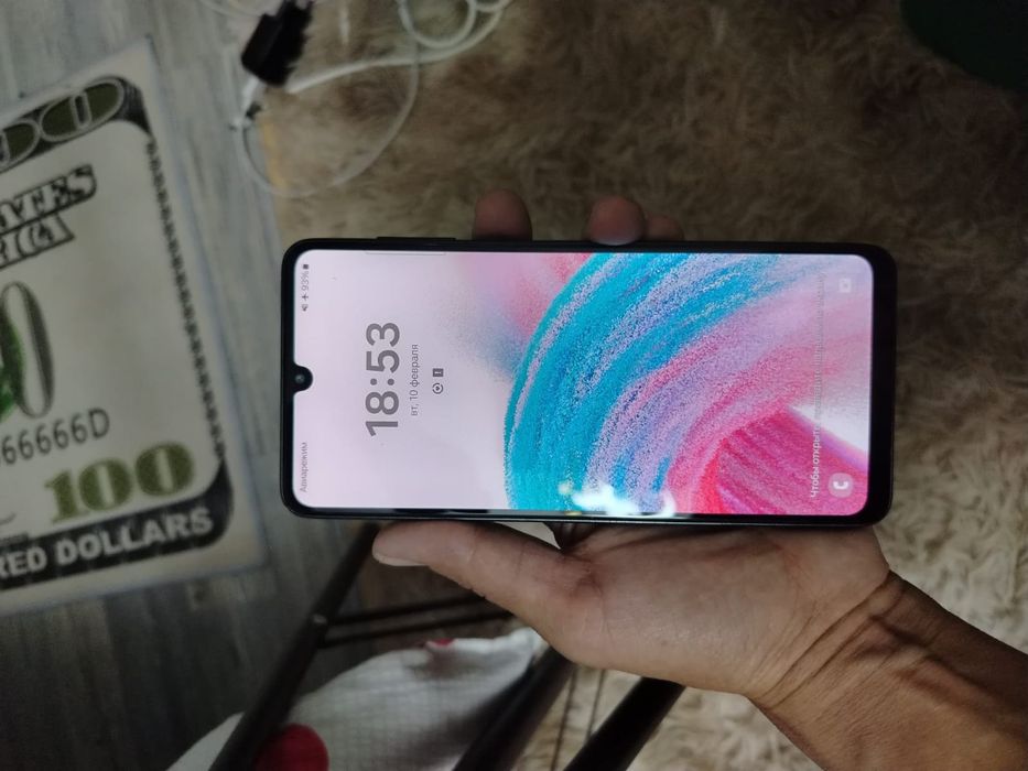 Продаётся телефон