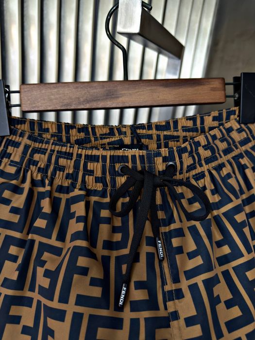 Мъжки бански различни модели