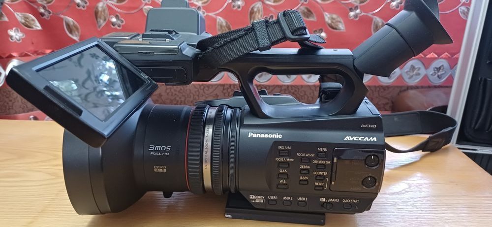 Vand camera profesionala Panasonic AC-AG90 AEJ modelul 2