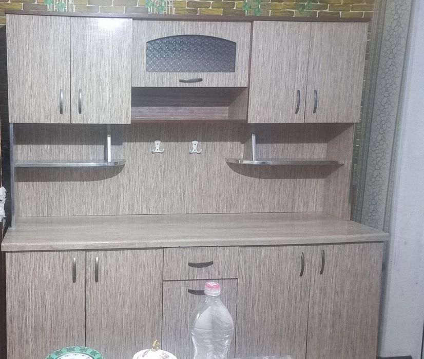 Kuxnik sotiladi xolat zor