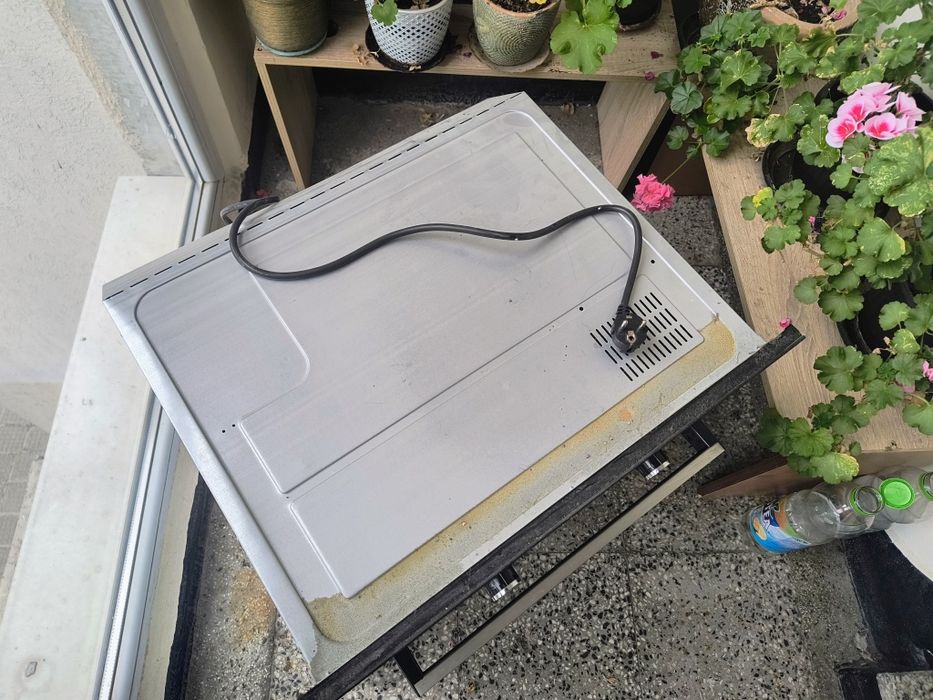 Продавам фурна за вграждане ВЕКО