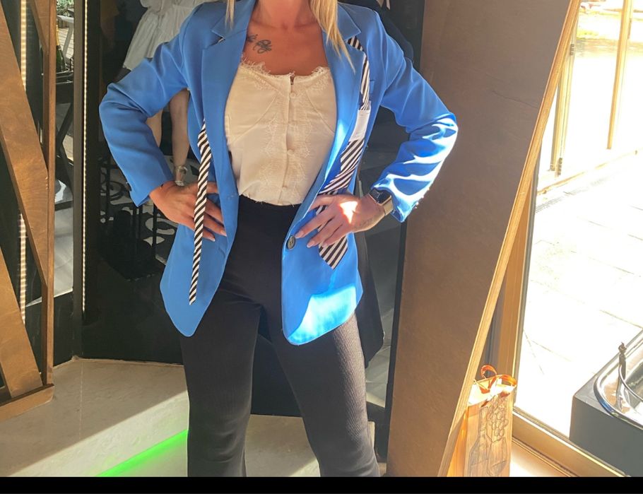 Синьо Стилно дамско сако