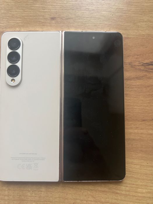 Samsung Z Fold 4