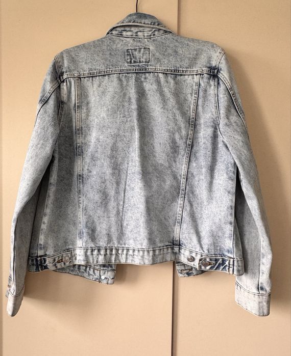 Новая джинсовая куртка