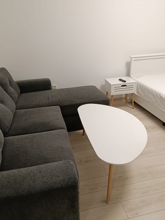 De inchiriat: Apartament cu o camera, balcon si loc de parcare / To rent: One bedroom apartment with balcony and parking