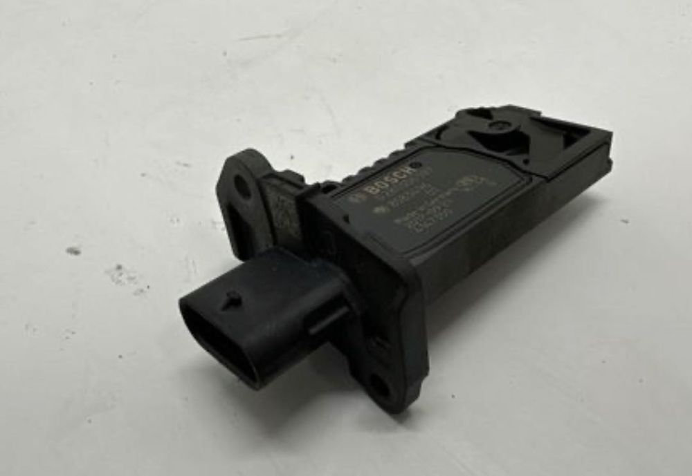 Debitmetru aer senzor MAF BMW 8583496 G30 G31