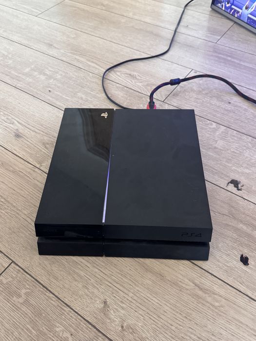 PS4 500GB + 2 игры + руль Thrustmaster T128