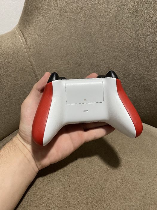 Беспроводной геймпад Xbox (Pulse Red) — Идеал