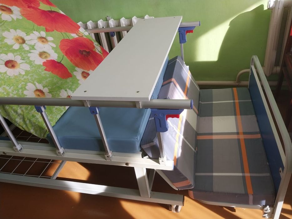 Кровать медицинская