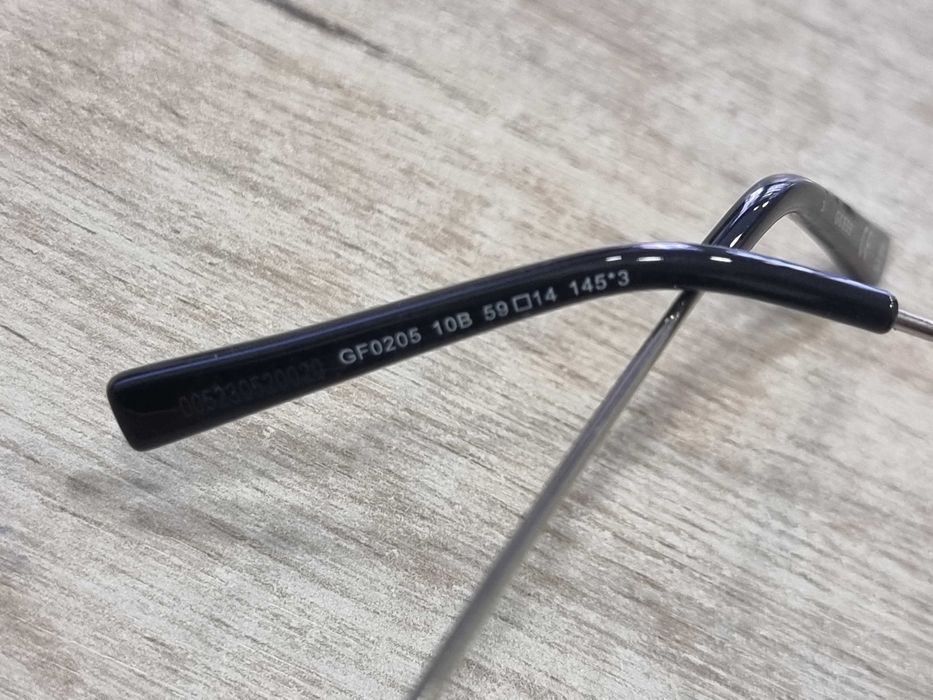 Слънчеви очила Guess