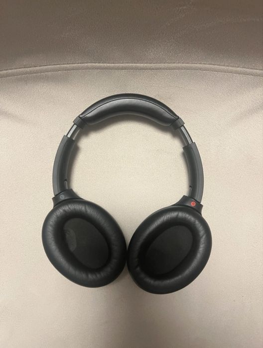 Sony WH—1000XM4 noise cancelling headphones