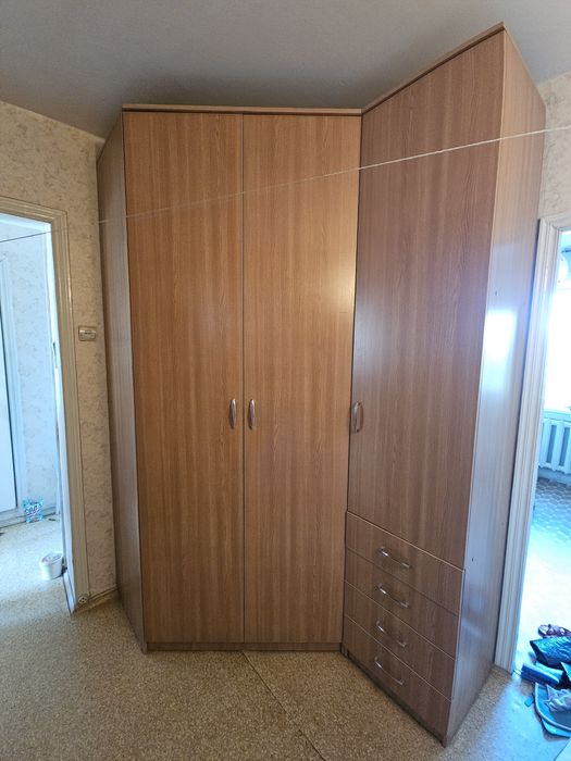 Шкаф в прихожую 255