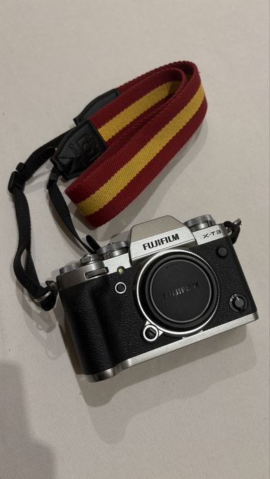 Фотоаппарат Fujifilm X-T3 + хват
