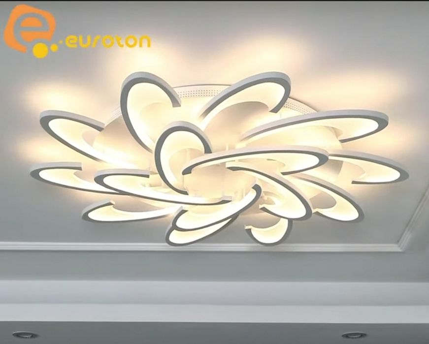 Голяма Бяла LED лампа Ф120 см 150 W