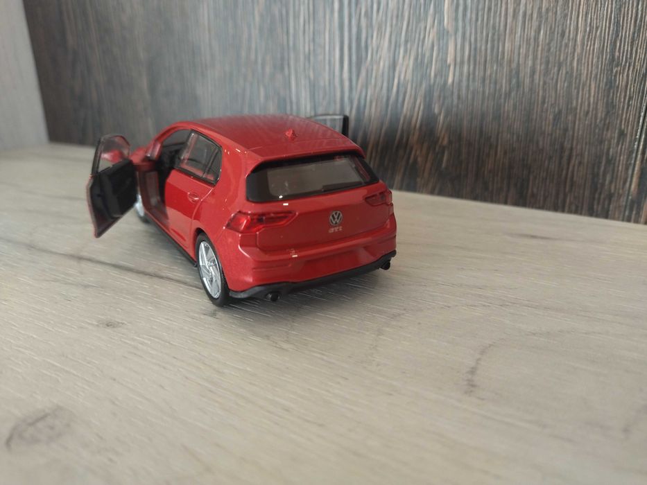 Метална количка Volkswagen Golf 8 GTI !!!