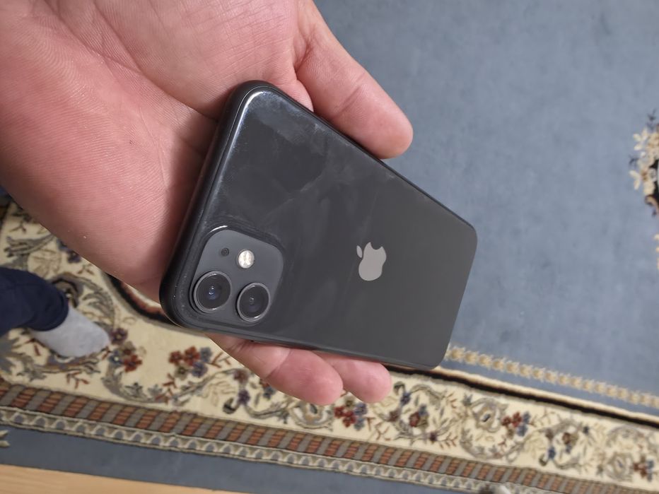Продам Iphone 11