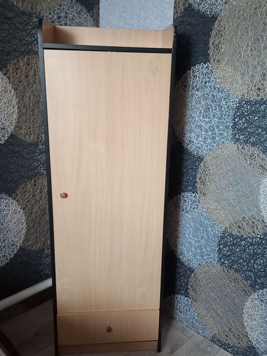 Компьютерный стол, со шкафом б/у.