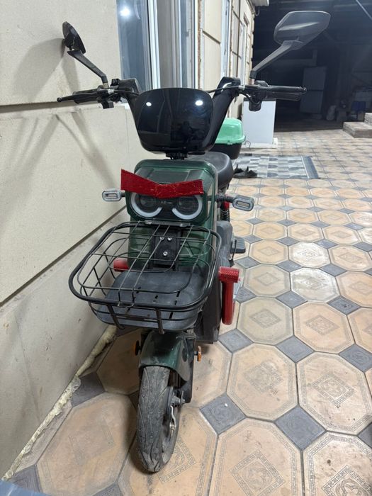 Электроскутер танк