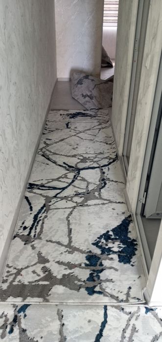 4 хоноли уй сотилоди