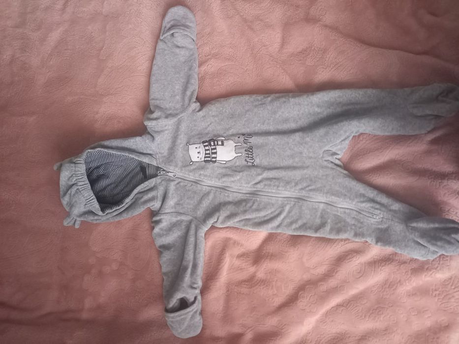 Продам комбинезоны на рост 86, 90, 134