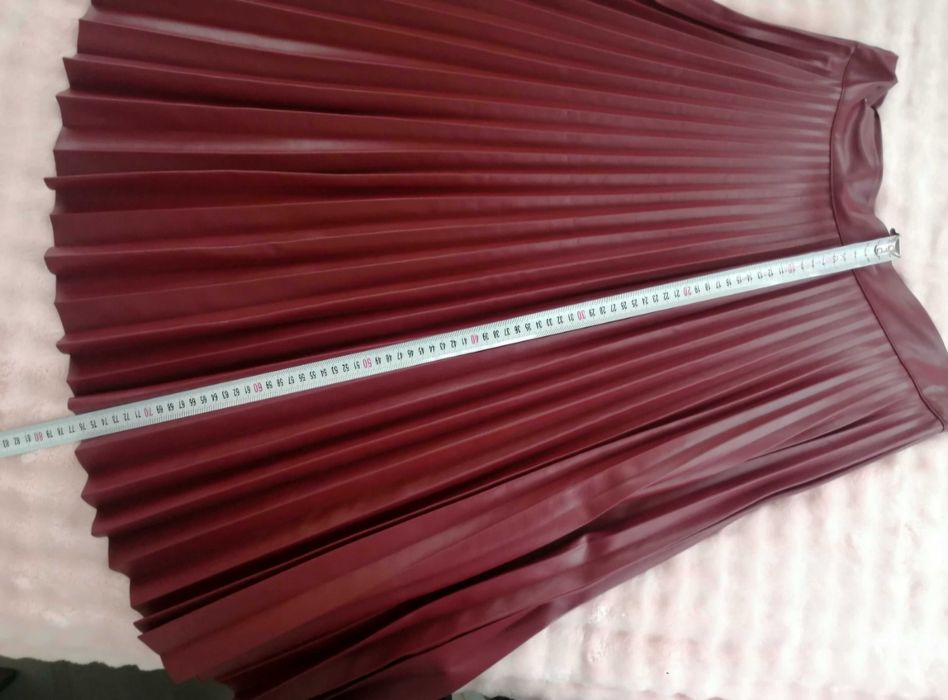 Червен кожен комплект костюм пола и блуза "Te amo" / "Те амо" размер L