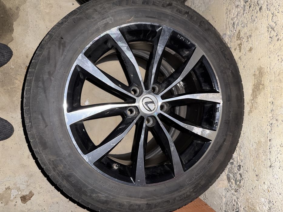 Jante aliaj originale Lexus cu anvelope Michelin