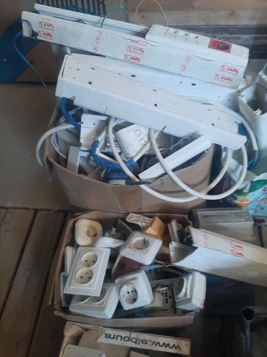 Продам по 500 тенге штука