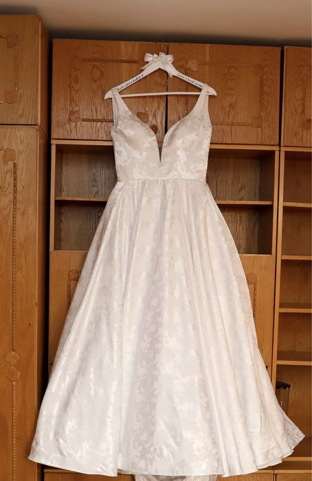 Vand rochie de mireasa