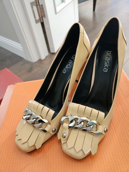 Продам туфли у отличном состоянии