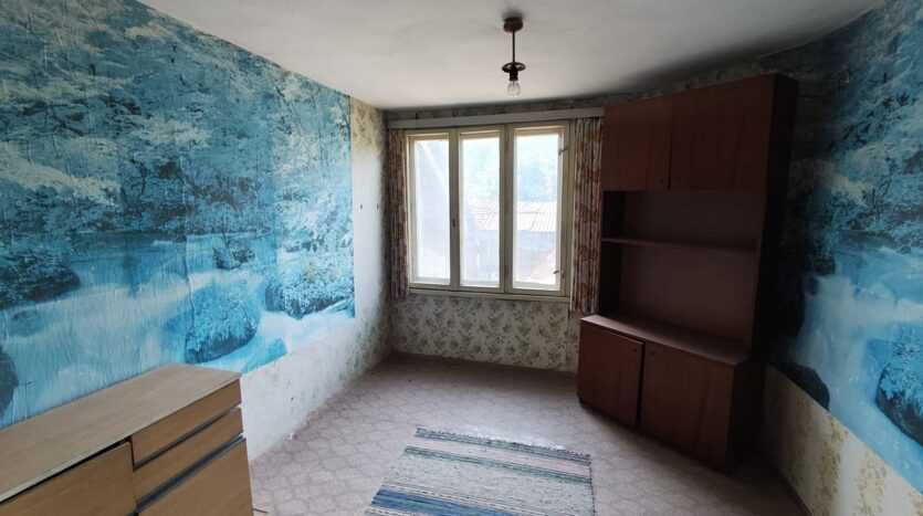 Продава се Къща в Търговище, Център - 85 кв.м за 774 €/кв.м - Снимка #1