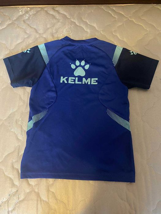 Детски футболен комплект 10-12 г. Перфектно състояние