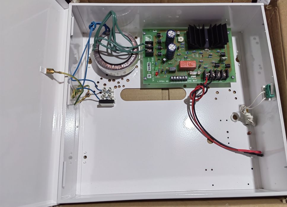 Sursa Alimentare Pulsar  12 v / 3 Ah