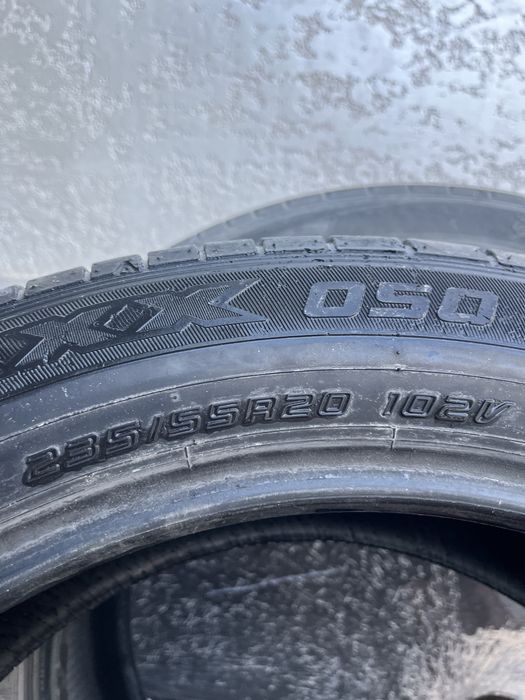 Шины 235/55 /20 Dunlop