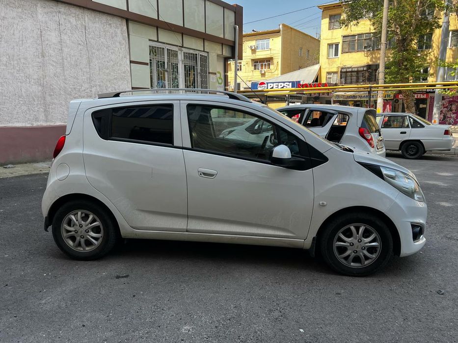 Spark avtomat Gaz sotiladi