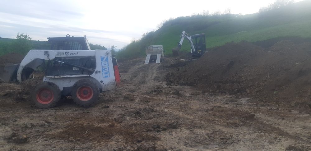 Servicii inchiriere excavator, bobcat, transport basculabil. inchiriat