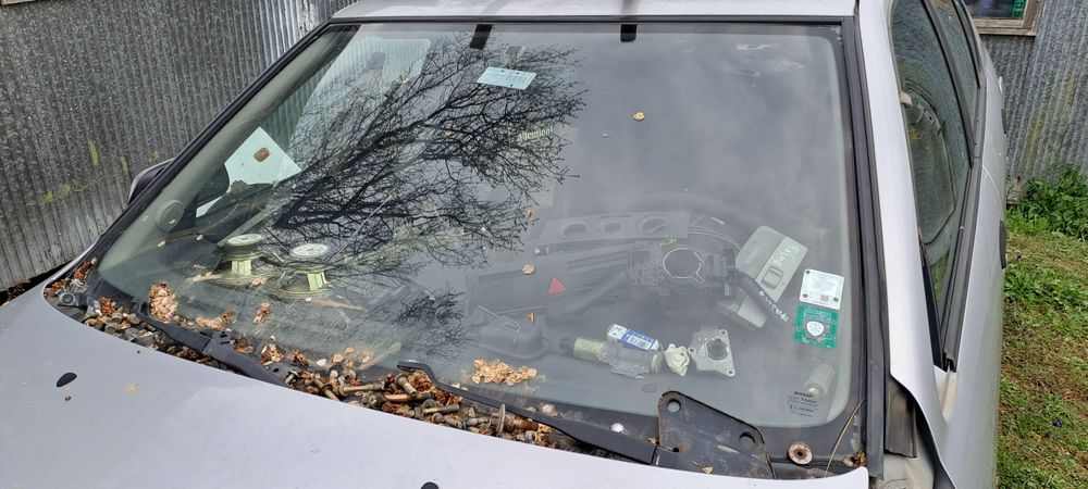 Предно(челно) стъкло за Nissan Primera P-11/ Нисан Примера П-11