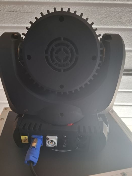 2 x Moving head led wash 12×12w