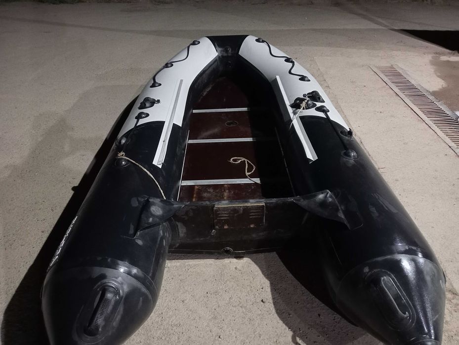 Ямаха 15 и лодка жағдайы жақсы