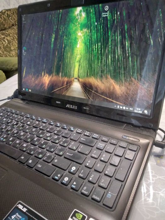Ноутбук ASUS диагональ 15,6"