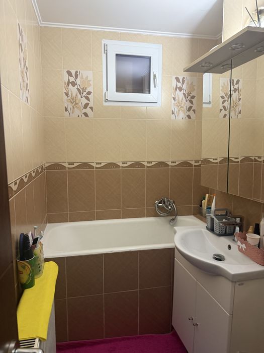 Vand apartament in Micro 16 Str.Zenit nr 33.