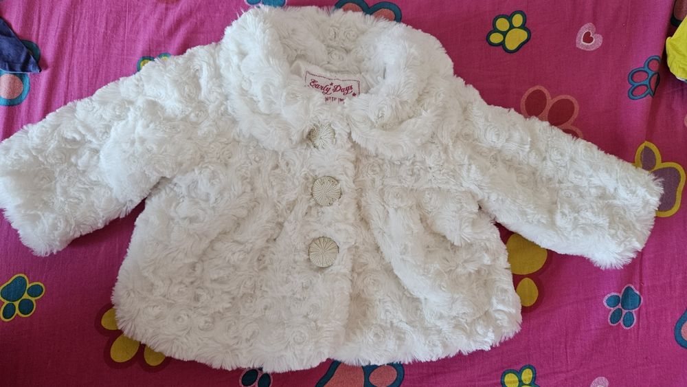 Бебешко палтенце и елечета