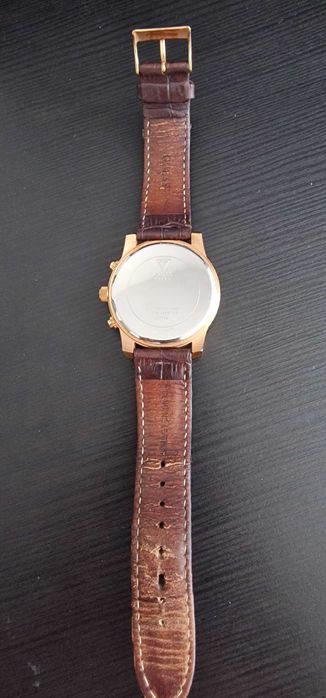 Часовник Guess хронограф